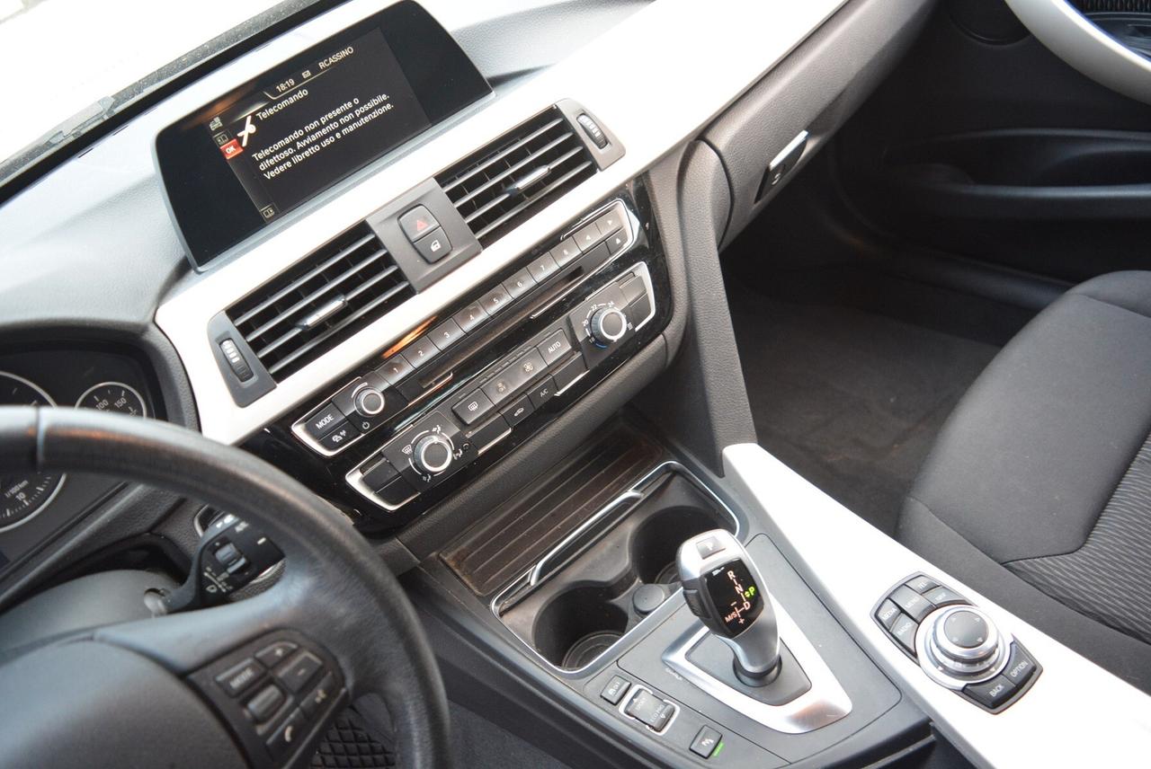 Bmw 318 318d Touring Business Advantage aut.