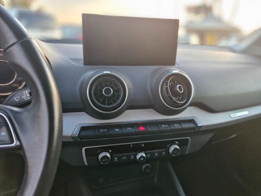 Audi Q2 30 TFSI S line Edition