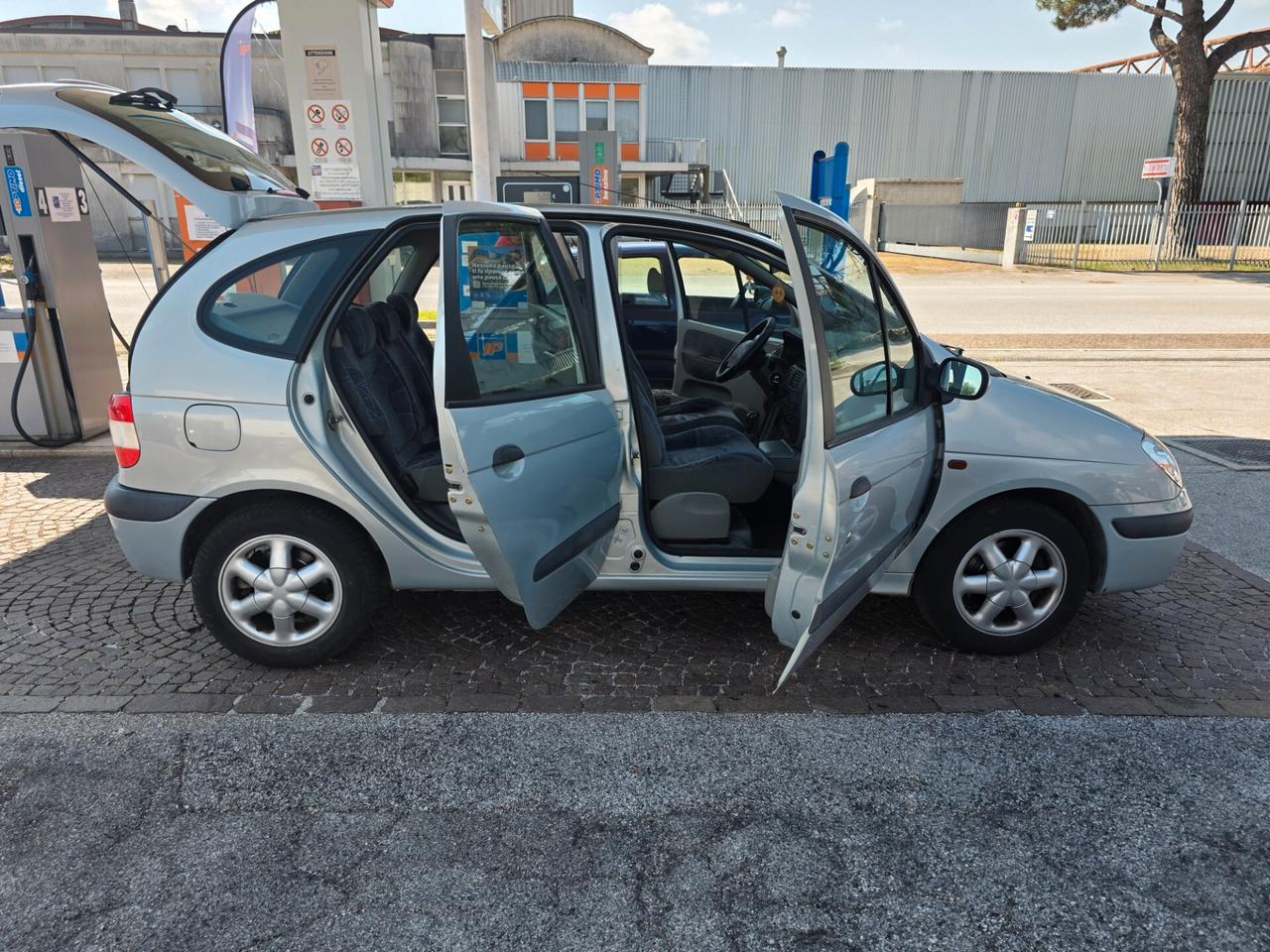 Renault Scenic RXE 1.6 con 132.000km Neopatentati ok