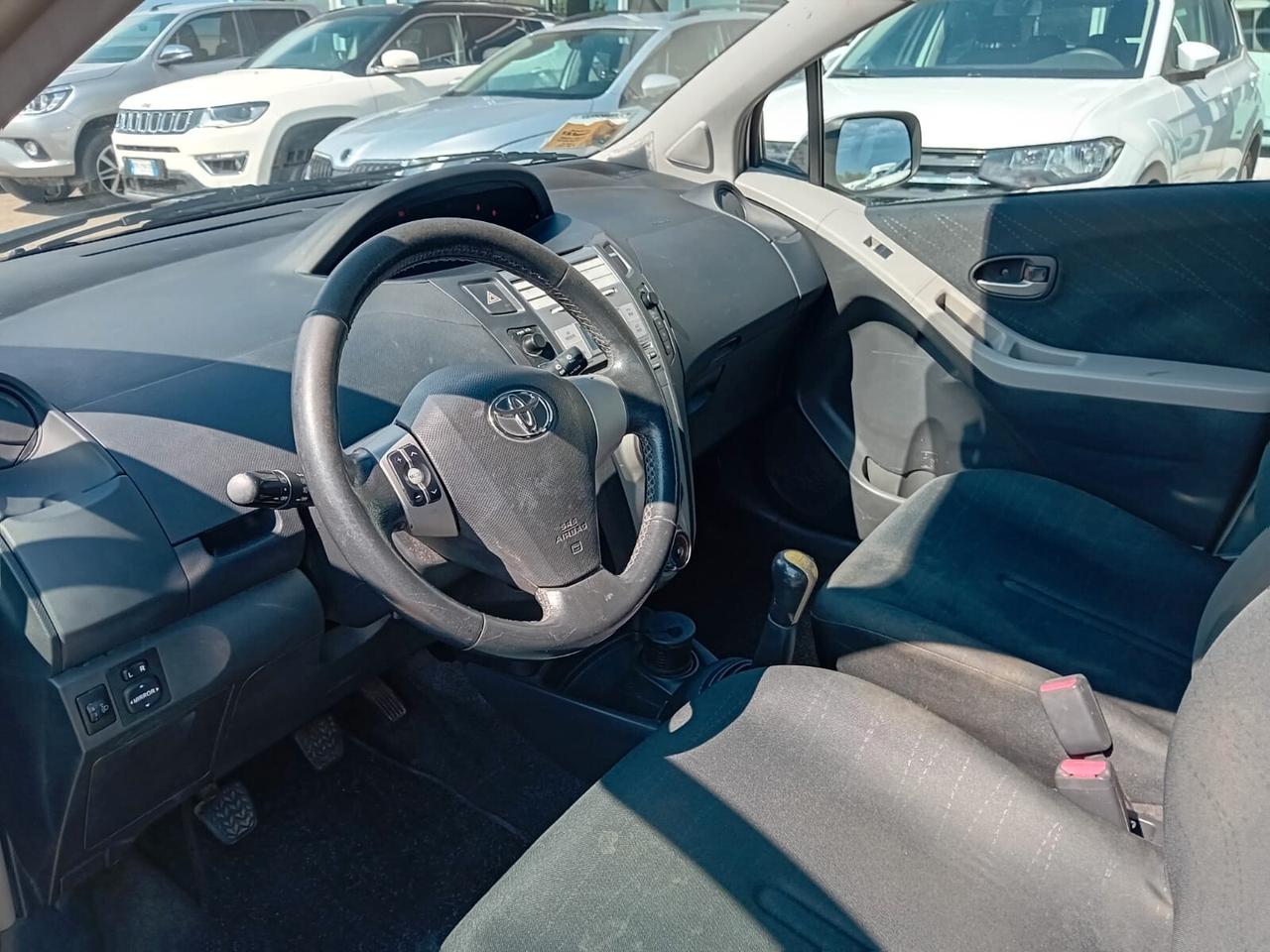 Toyota Yaris 1.3 5 porte