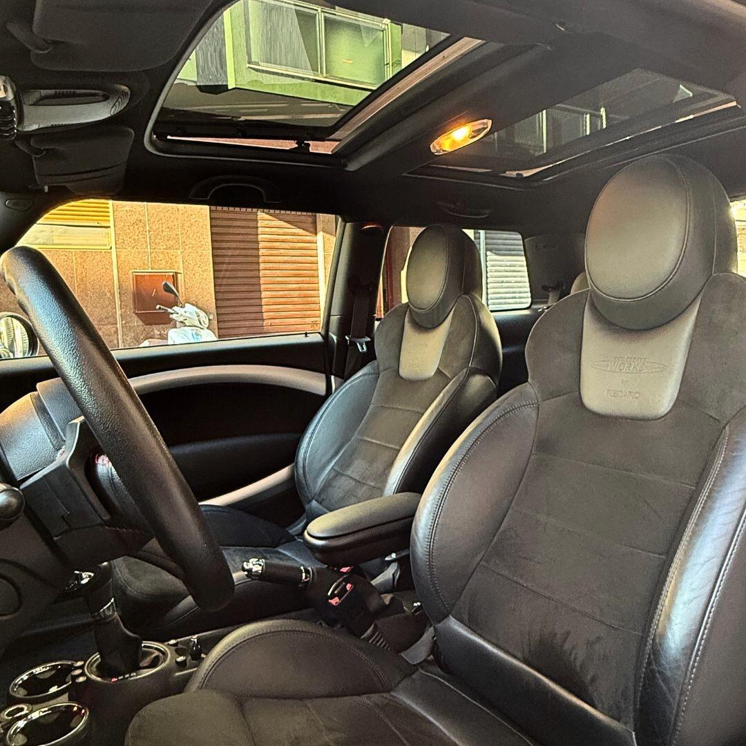 Mini John Cooper Works 2013