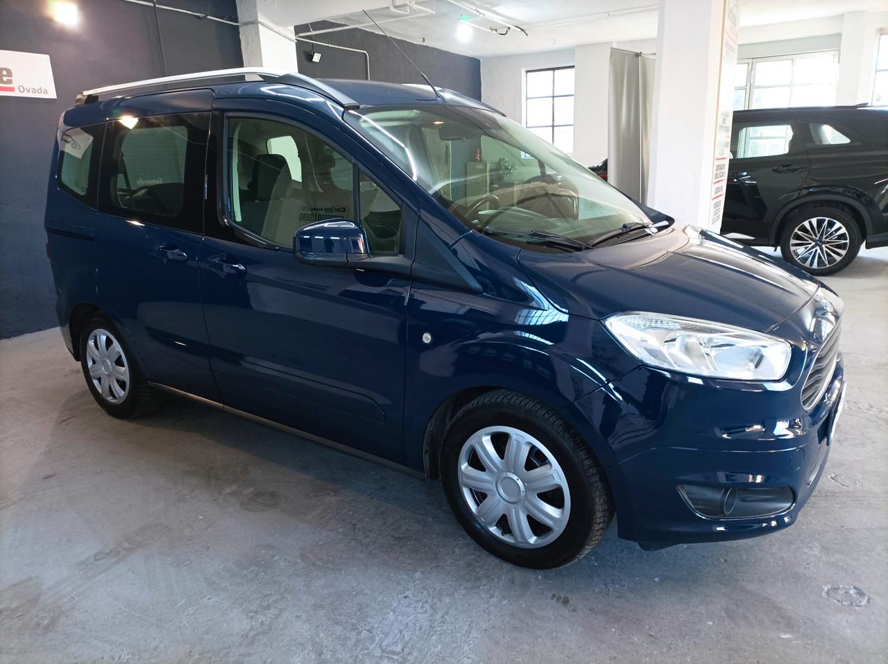 Ford Tourneo Courier 1.0 EcoBoos SOLO 24000KM
