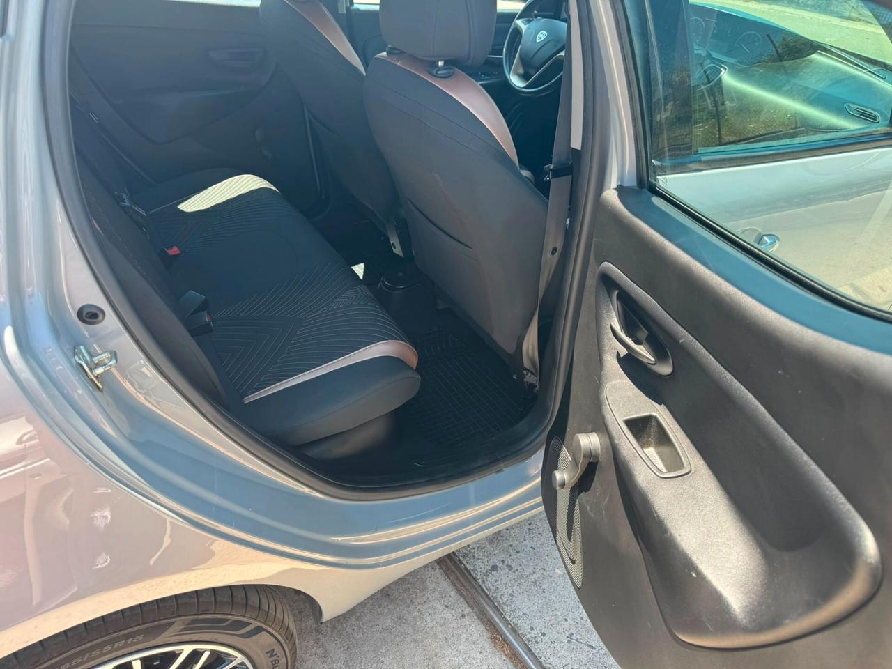 Lancia Ypsilon 1.2 GPL Alberta Ferretti