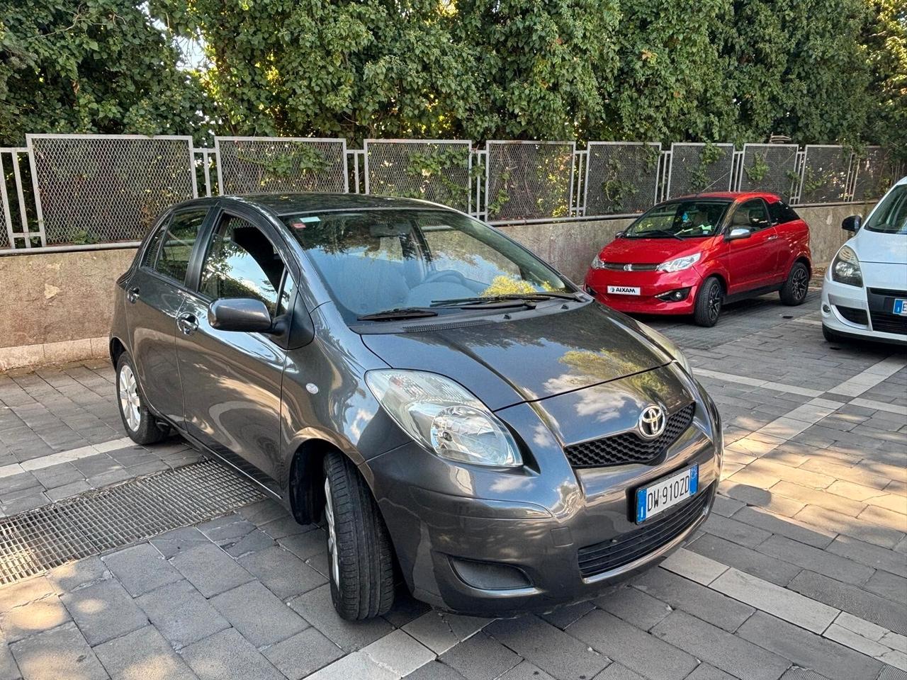 Toyota Yaris 1.4 5 porte Sol
