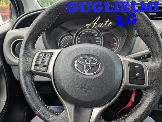 TOYOTA Yaris 1.3 5 porte Active Neopatentati