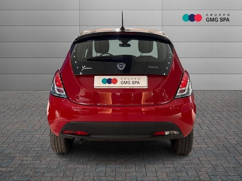 Lancia Ypsilon 1.0 firefly hybrid Silver Plus s&s 70cv
