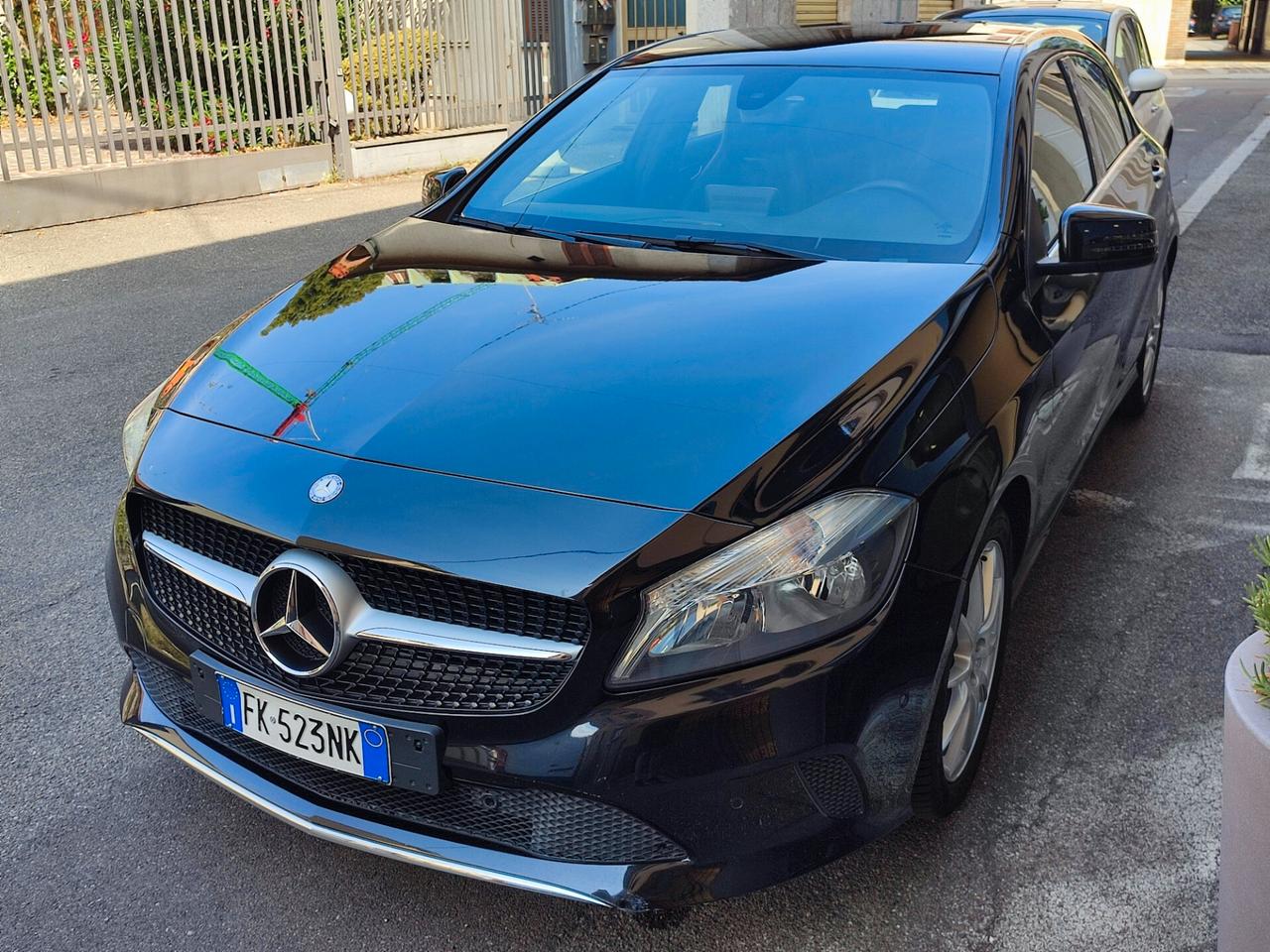 Mercedes-benz A 180 automatica Euro 6 Navi/Sensori/Full