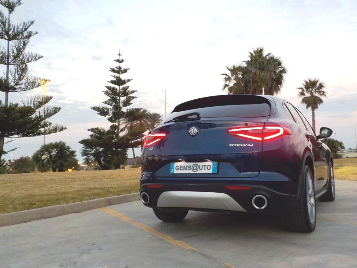 Alfa Romeo Stelvio 2.2 Turbodiesel 190 CV AT8 Q4 Business