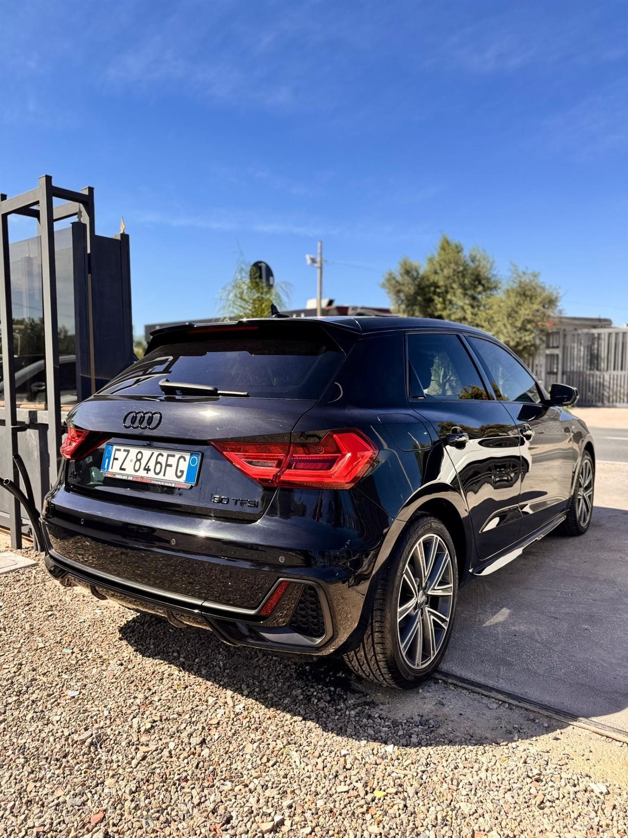Audi A1 S-LINE 30 TFSi Total Black Cambio Automatico