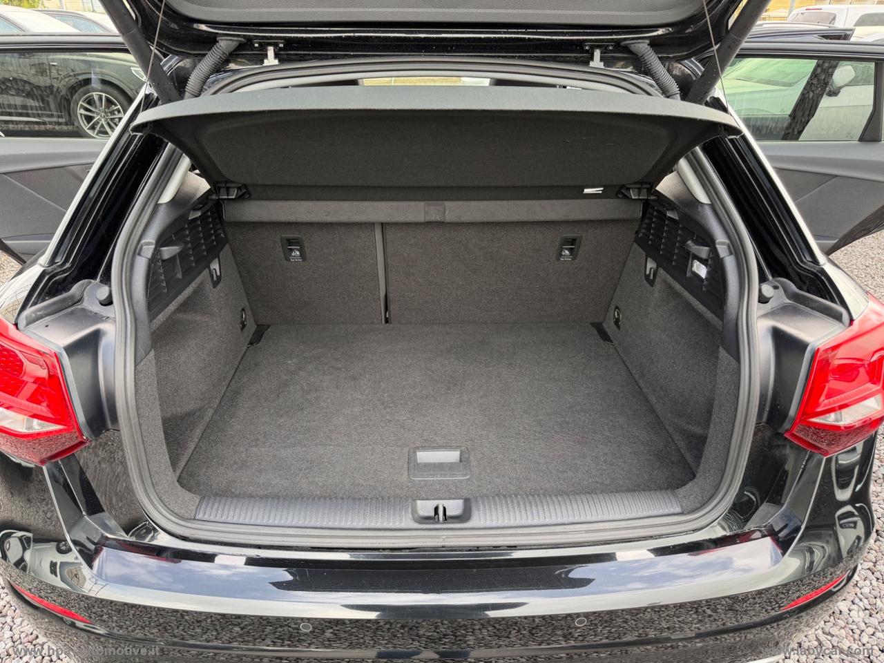 AUDI Q2 1.6 TDI NAVI TETTO SPORT PARCHEGGIO ASSISTITO