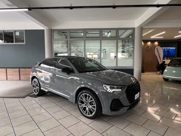 Audi Q3 SPB 40 TDI quattro S tronic Identity Black