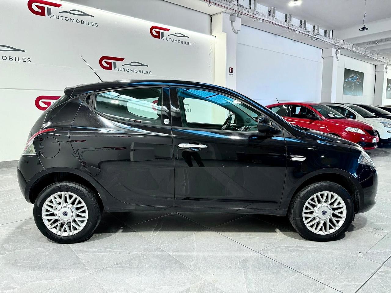 Lancia Ypsilon 0.9 TwinAir 85 CV 5 porte Metano Ecochic Gold