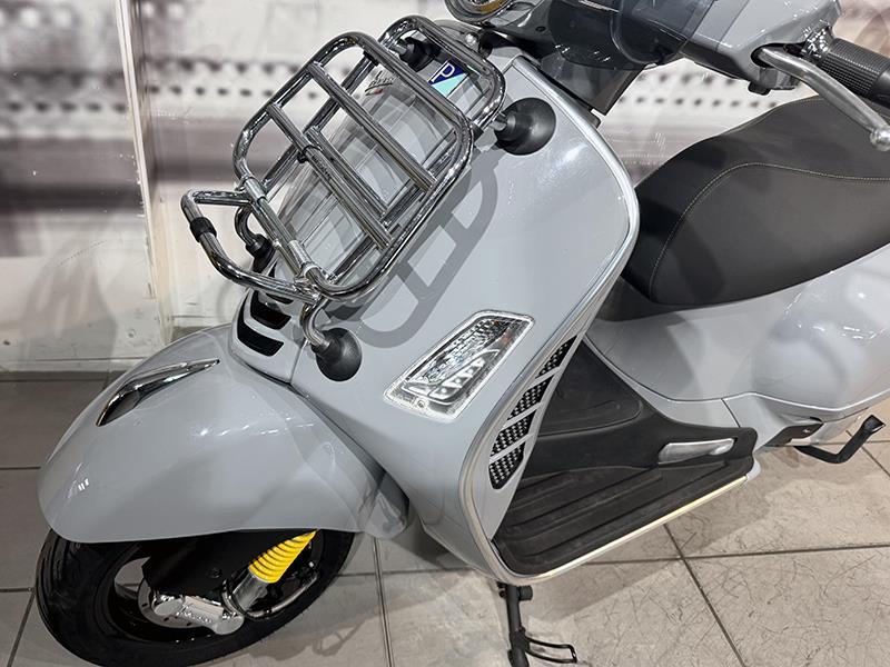 Piaggio Vespa GTS 300 SuperTech HPE Abs