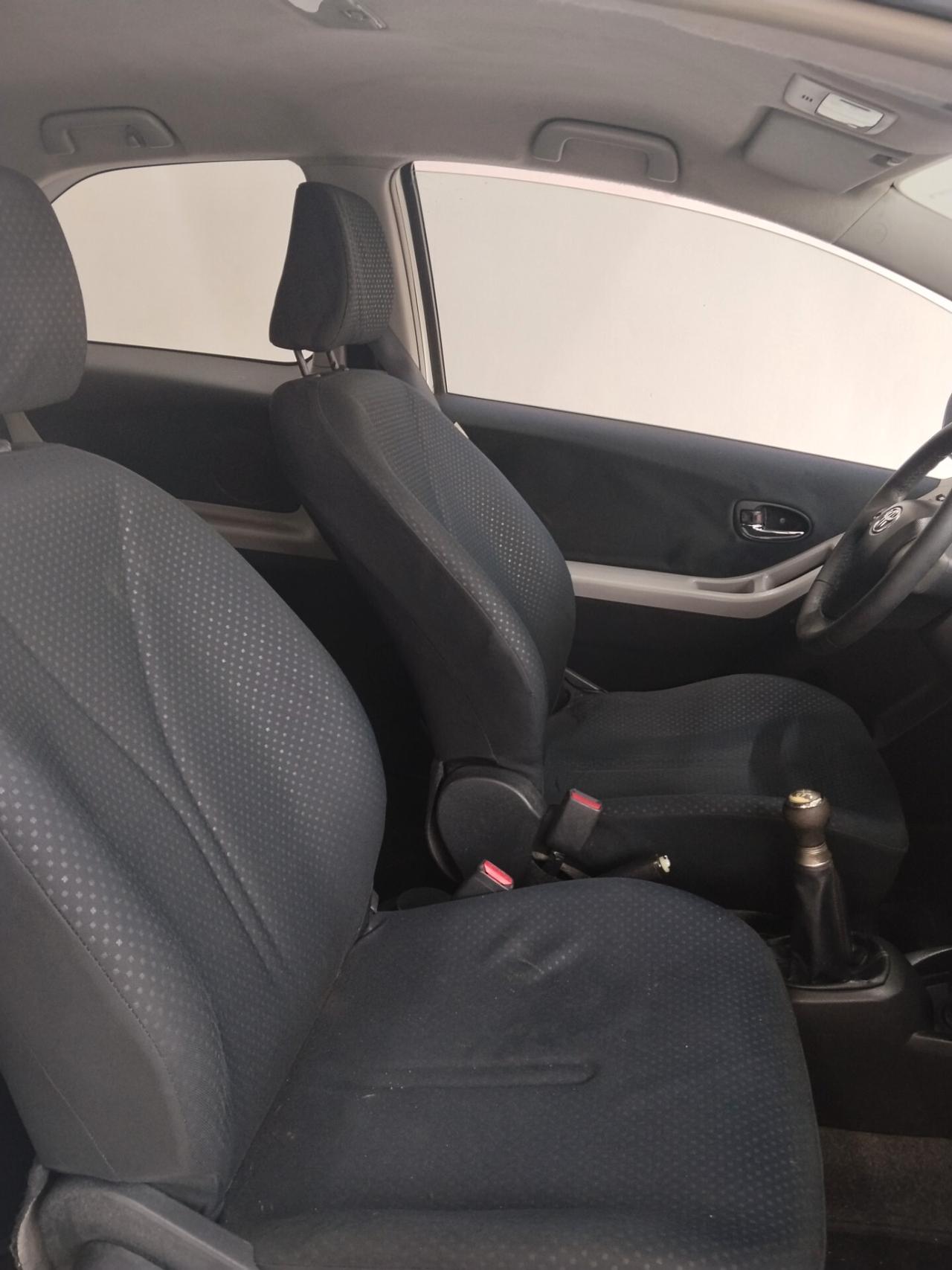 Toyota Yaris 1.0 benzina 2010 CON GARANZIA