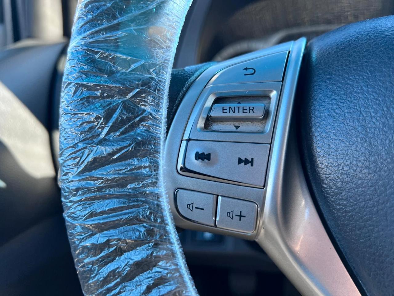 Nissan Navara 2.3 dCi 4WD King Cab Visia