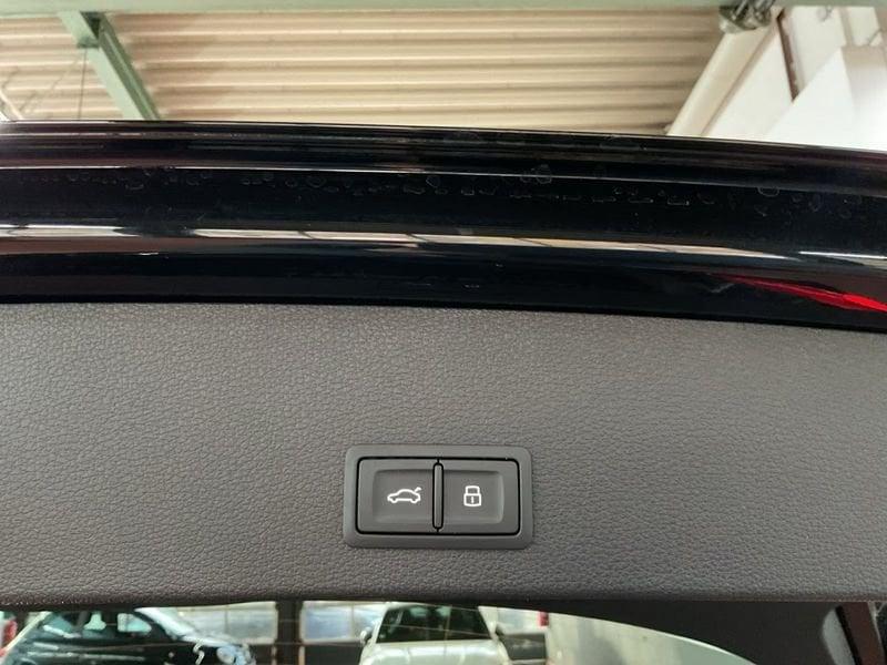 Audi Q2 1.5 35 TFSI BUSINESS ADVANCED S TRONIC LED PDC
