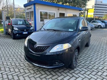 Lancia Ypsilon 1.0 FireFly 5 porte S&S Hybrid Oro