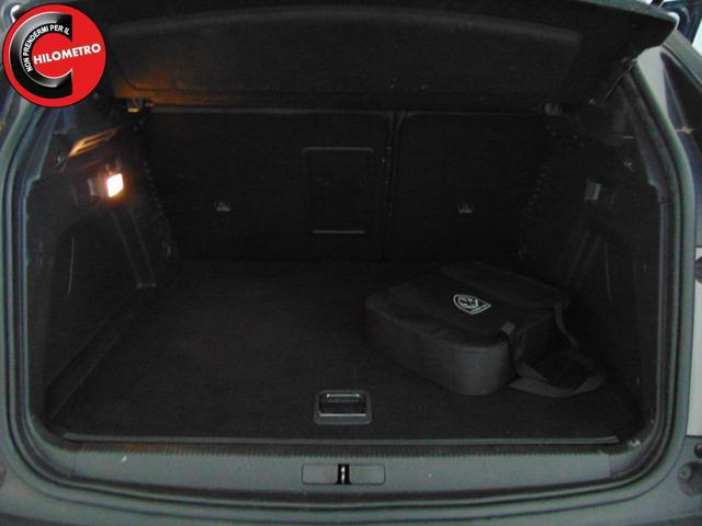 PEUGEOT 3008 Hybrid 225 e-EAT8 Allure phev