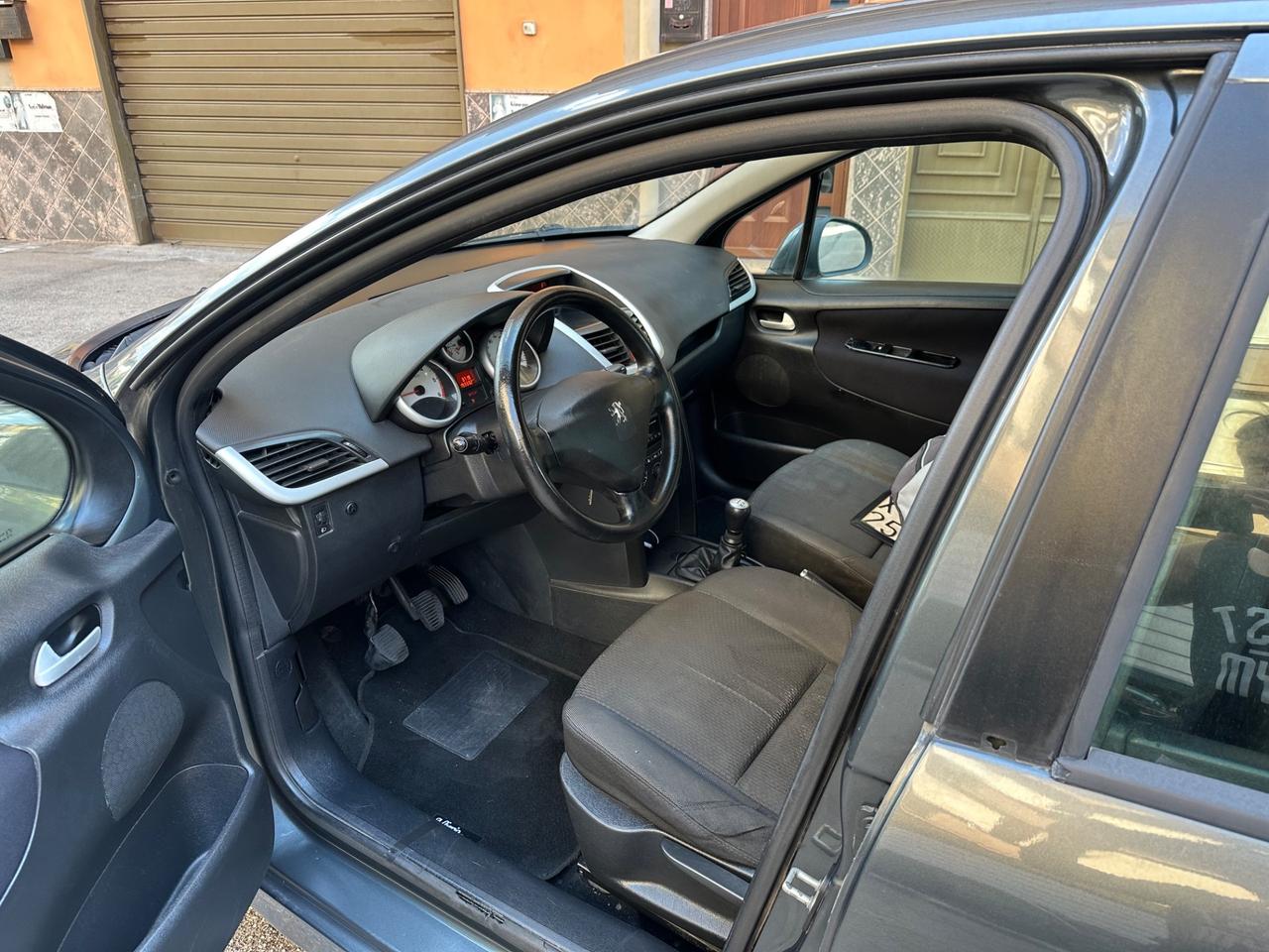 Peugeot 207 1.4 HDi 70CV 5p. Energie Sport