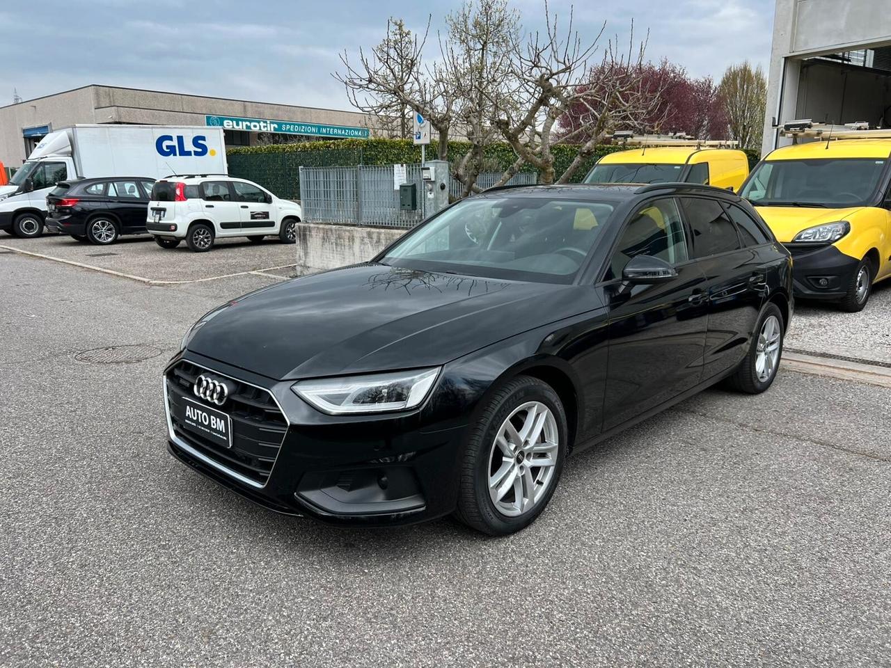 Audi A4 Avant 40 TDI quattro S tronic Business
