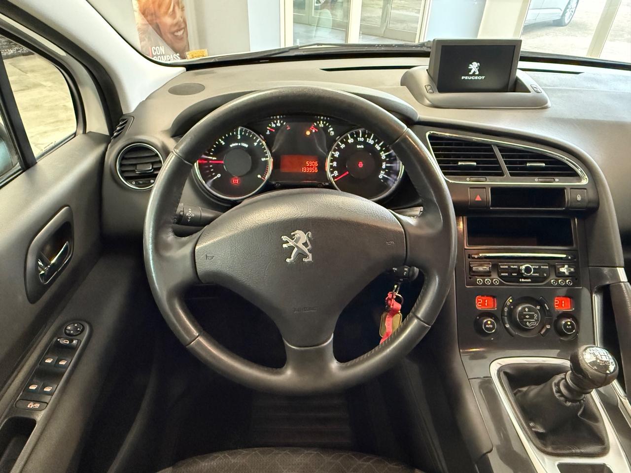 Peugeot 3008 1.6 HDi 115CV Allure