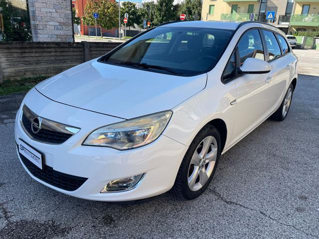 OPEL Astra 1.4 Turbo 140CV Sports Tourer GPL Tech Cosmo