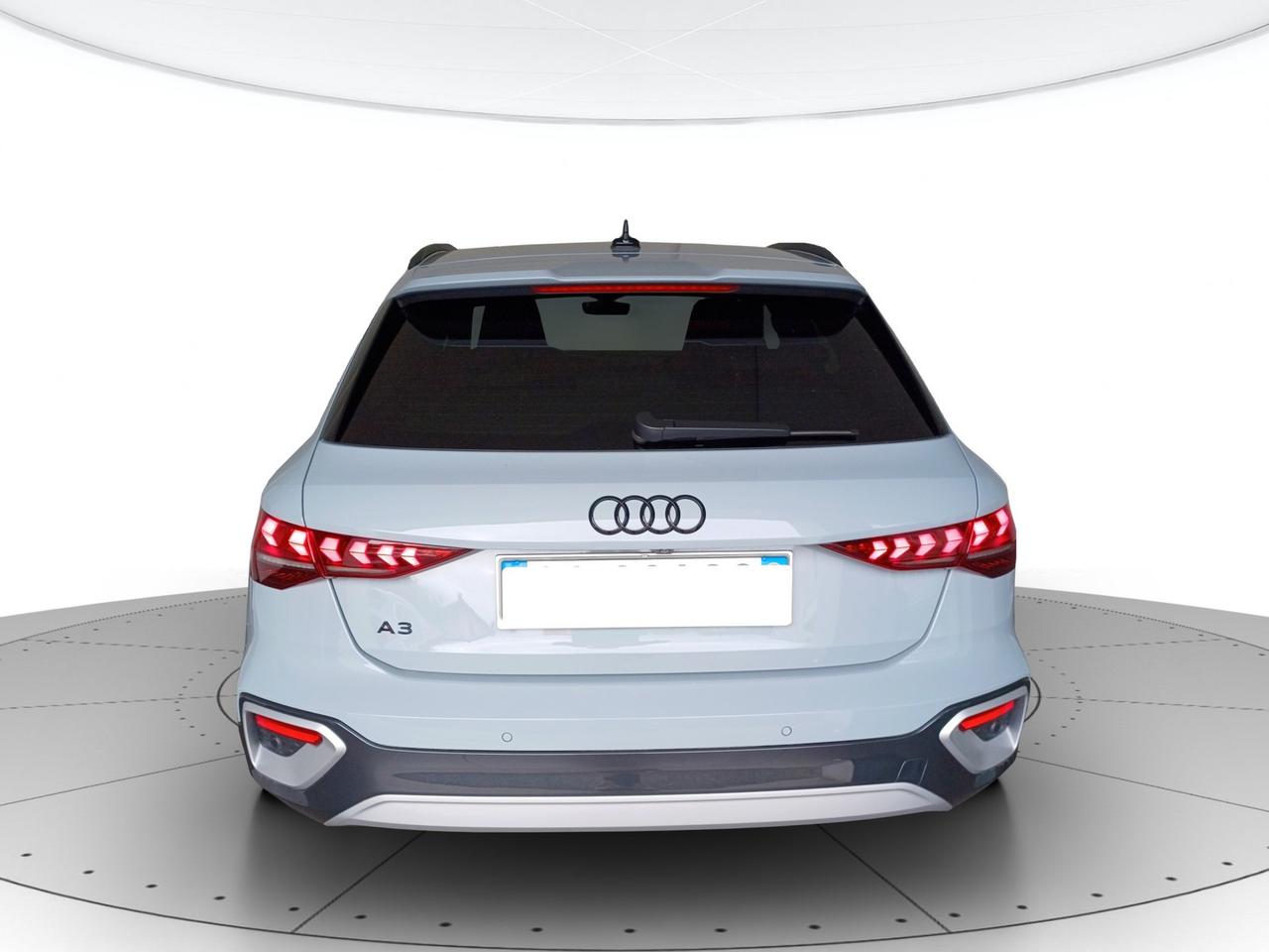 Audi A3 allstreet 2.0 tdi business 150cv s-tronic