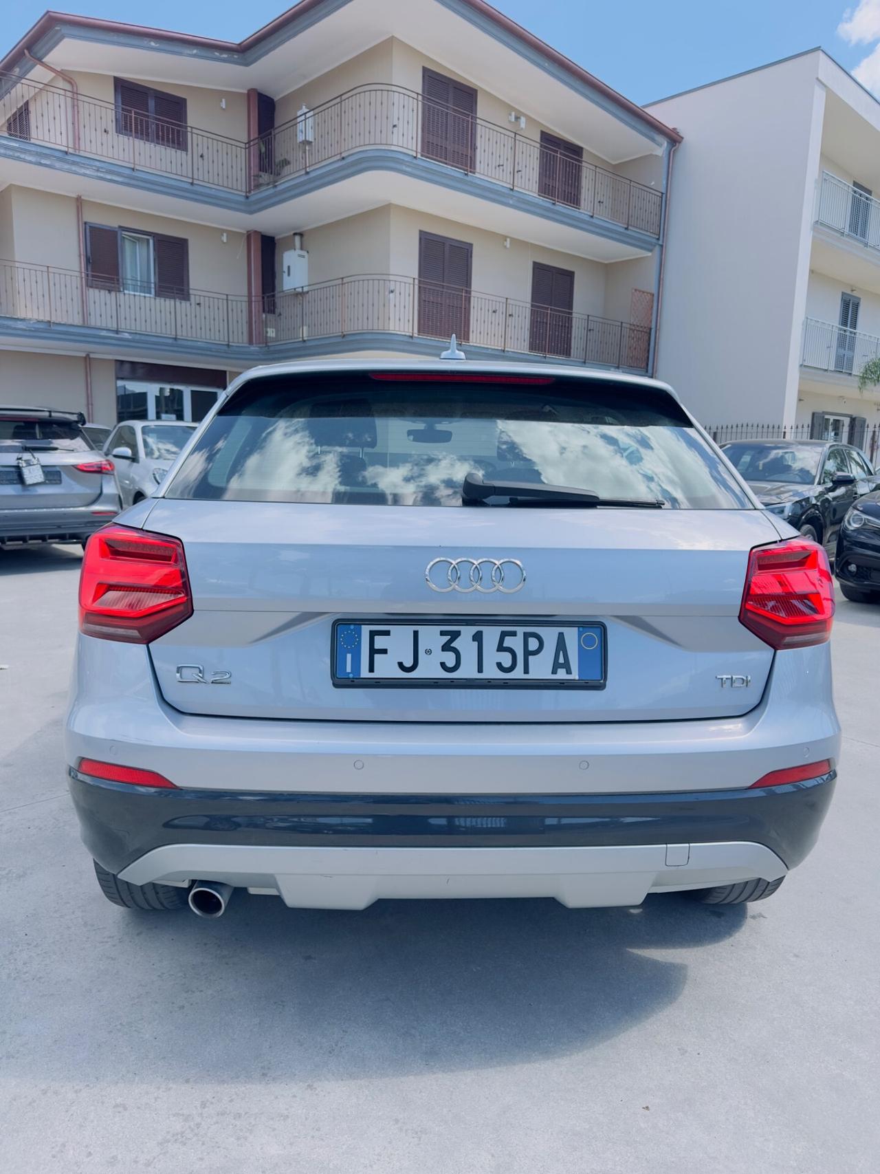 Audi Q2 30 TDI Business Design