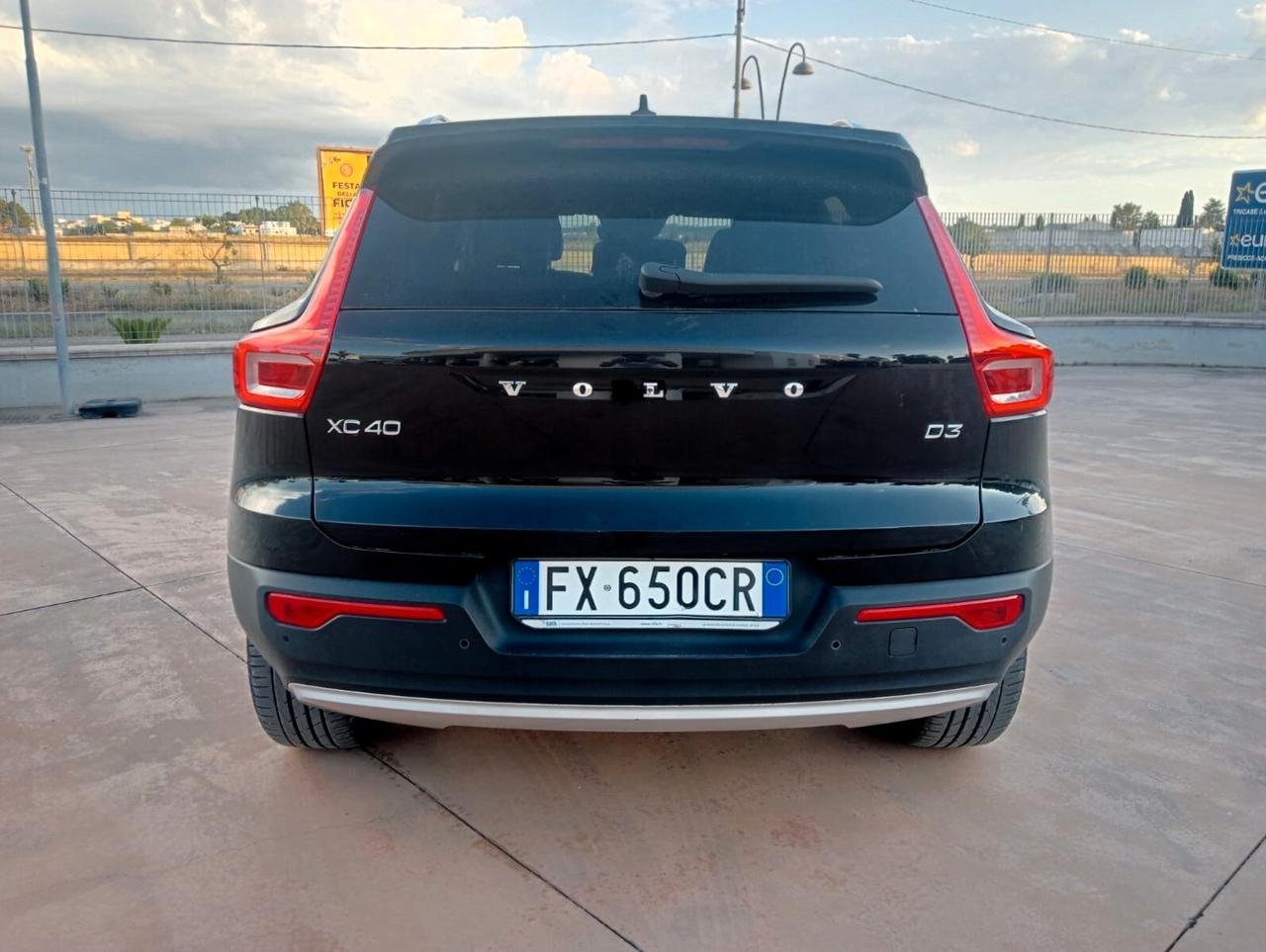 Volvo XC40 D4 AWD Geartronic R-design