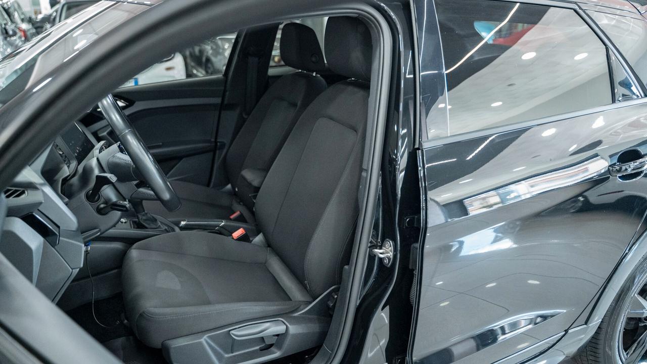 Audi A1 CITYCARVER 30 1.0 TFSI S TRONIC SPORT BLACK EDITIO