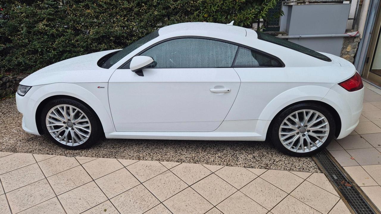 Audi TT Coupé 2.0 TDI ultra S line PARI AL NUOVO!