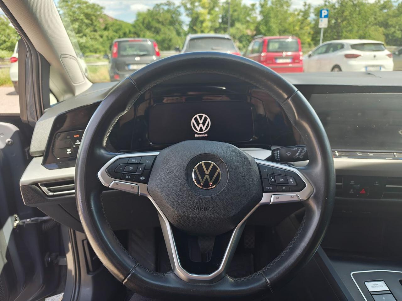 Volkswagen Golf Life 1.5 eTSI MHEV #11253