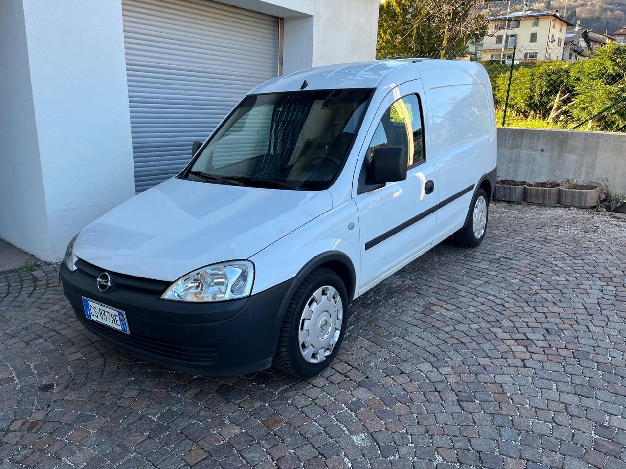 Opel Combo 1.7 CDTI 101CV 3p. Van