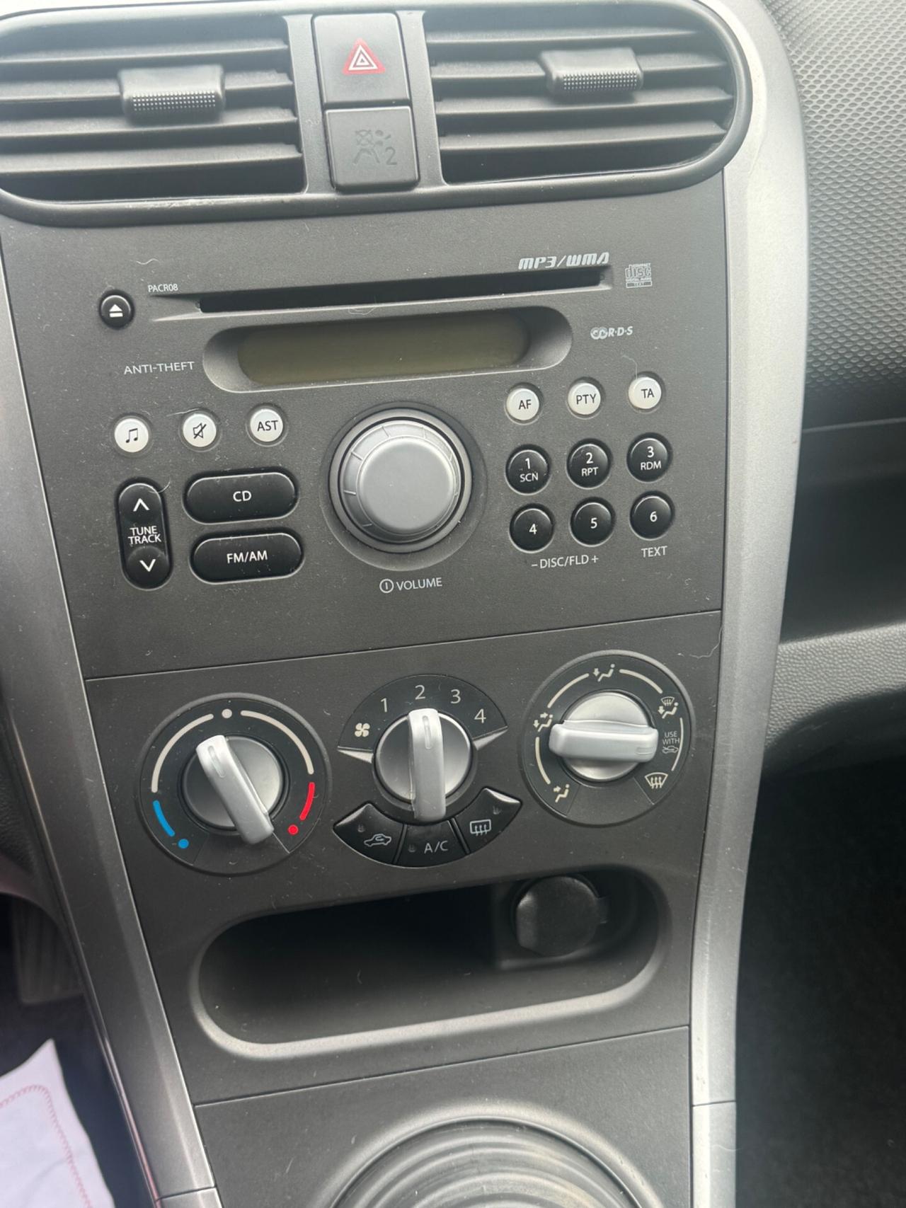 Opel Agila 1.2 16V 86CV Enjoy 2010