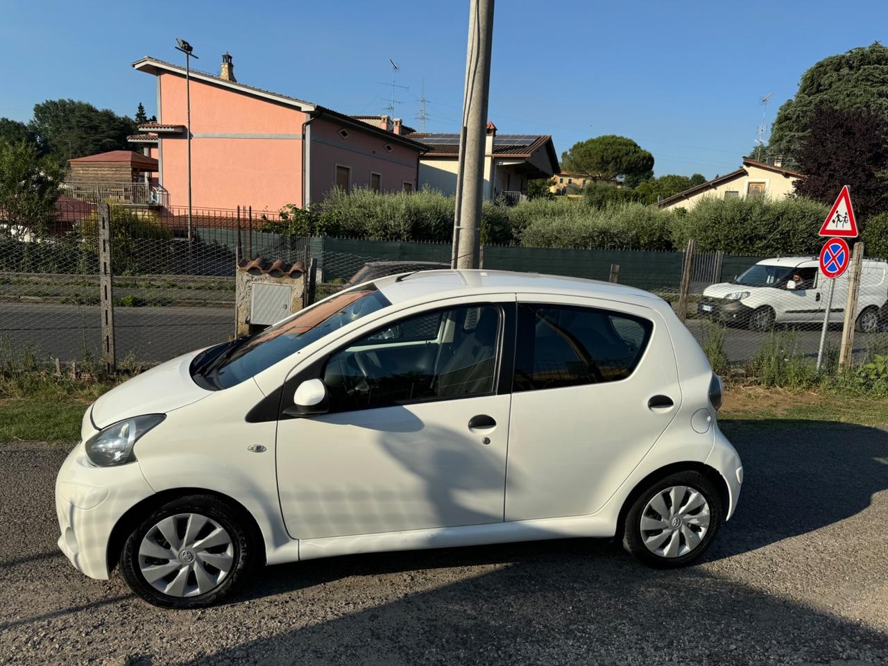 Toyota Aygo 1.0 12V VVT-i 5 porte Active Connect NEOPATENTATI