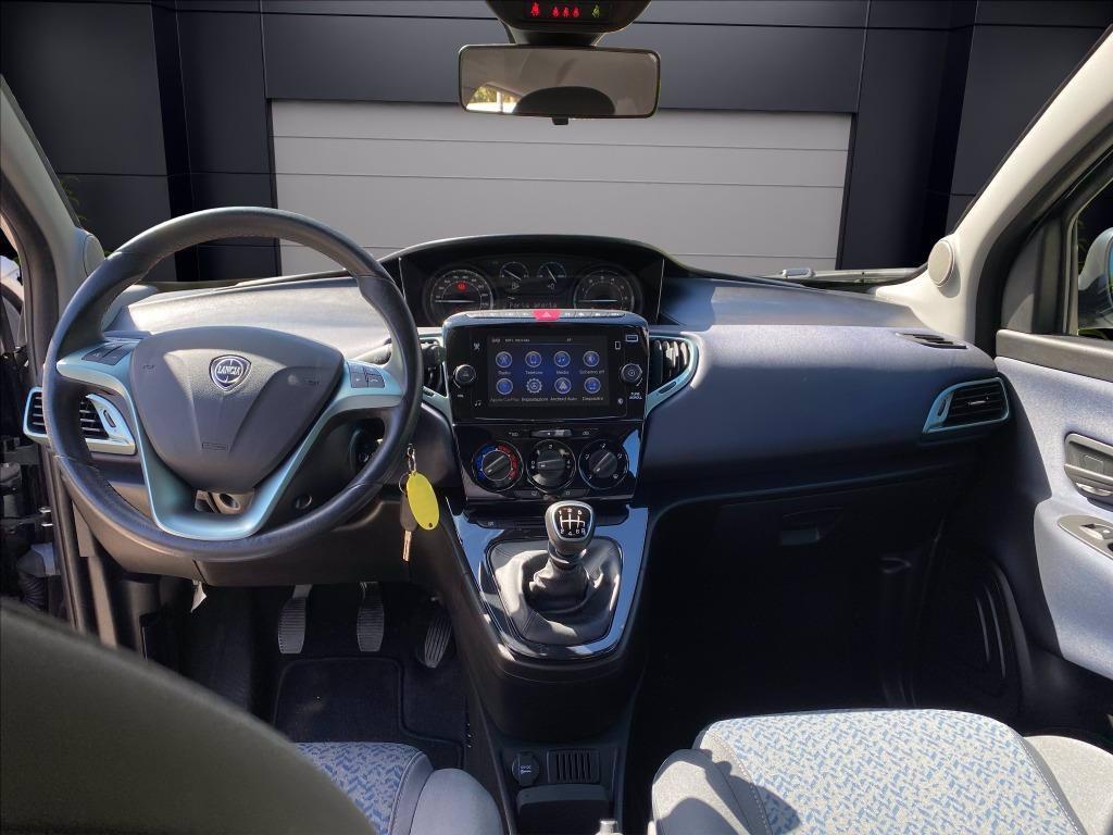 LANCIA Ypsilon 1.0 firefly hybrid Gold s&s 70cv 5p.ti del 2023