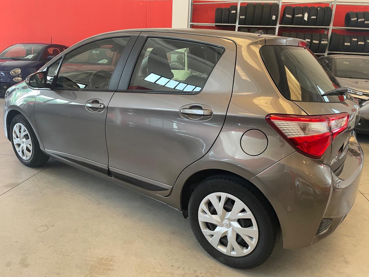 Toyota Yaris 1.0 5 porte*Neopatentati*