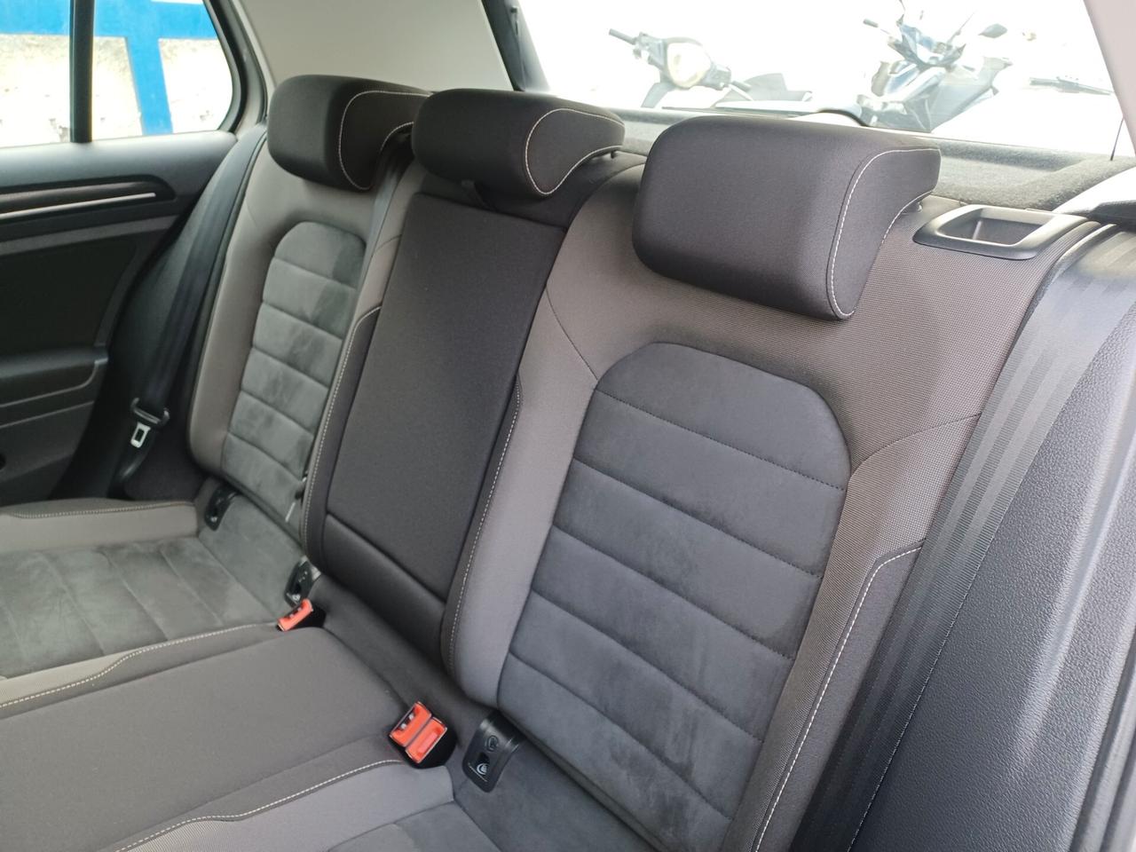 Volkswagen Golf 1.6 TDI DSG 5p. Highline 2016