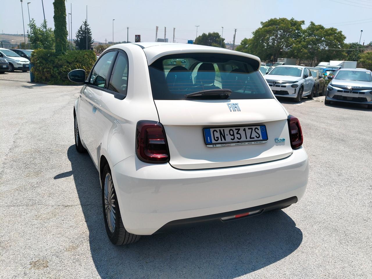 Fiat 500 500e Berlina 42 kWh Icon