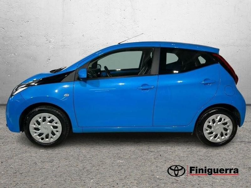 Toyota Aygo Aygo Connect 1.0 VVT-i 72 CV 5 porte x-play