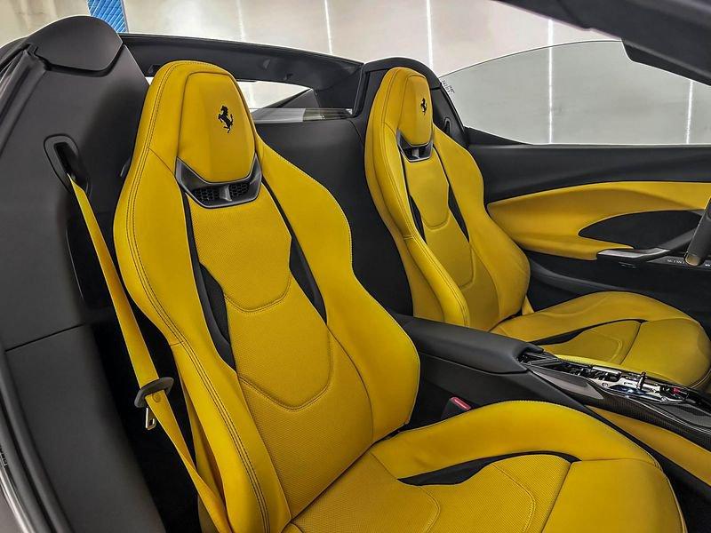 Ferrari 296 GTS 3.0 Hybrid DCT GTS