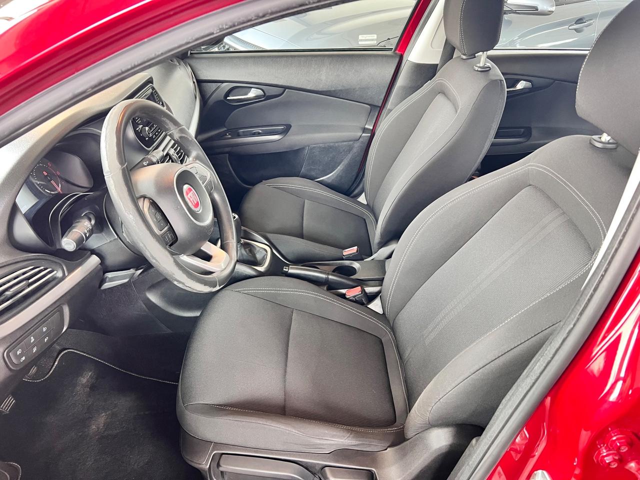 Fiat Tipo 1.3 Mjt S&S 5 porte Easy DOPPIE GOMME