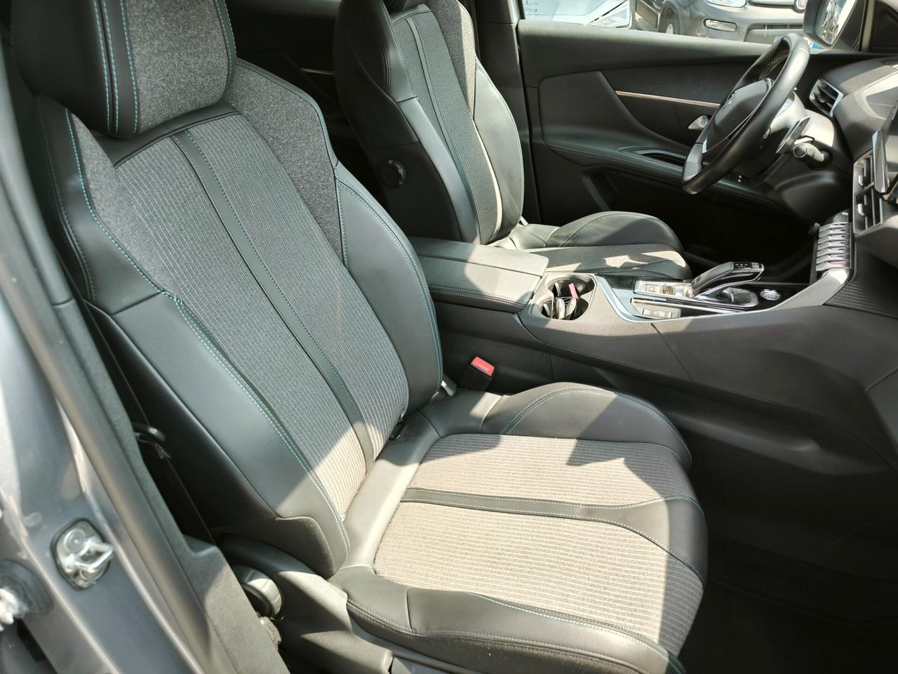 Peugeot 3008 BlueHDi 130 S&S EAT8 Allure