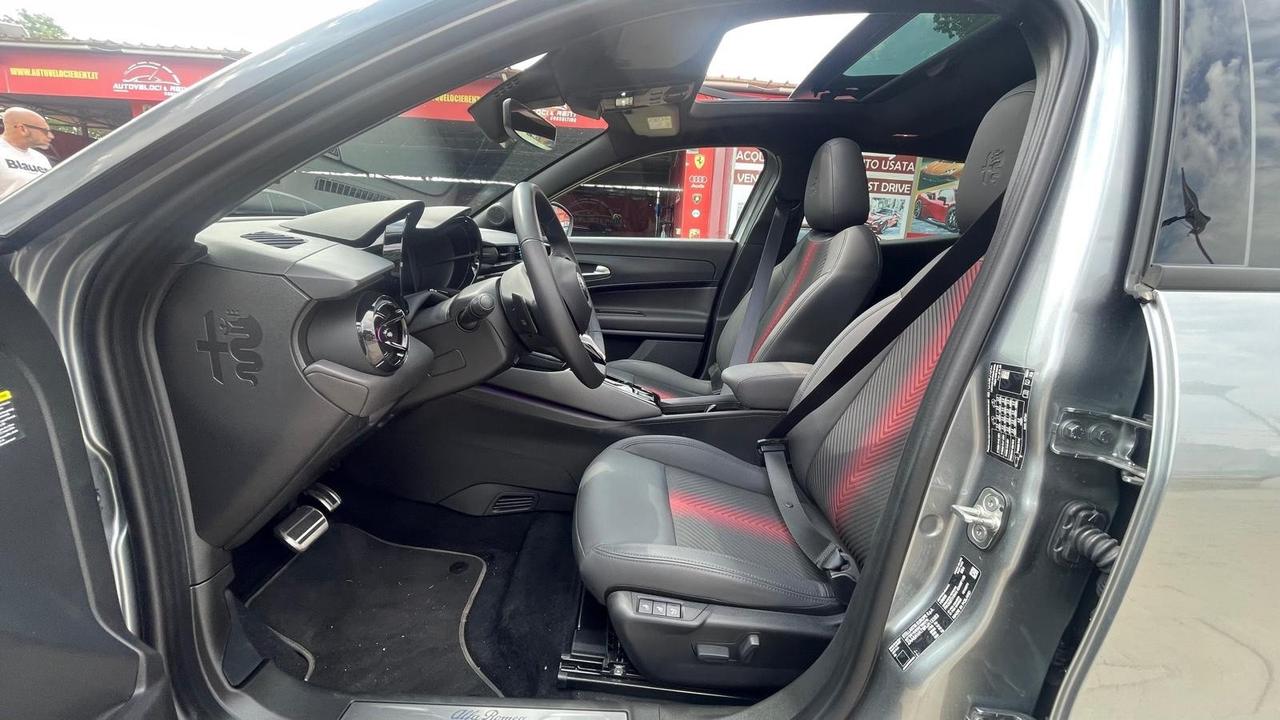 Alfa Romeo Junior 1.2 136 CV Hybrid eDCT6 Speciale