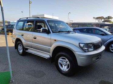 TOYOTA Land Cruiser 3.0 turbodiesel 5 p automatica 4x4