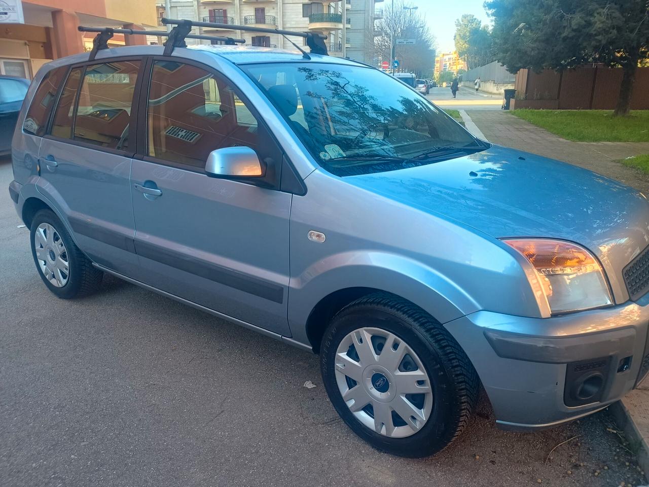 Ford Fusion 1.4 TDCi 5p. Collection