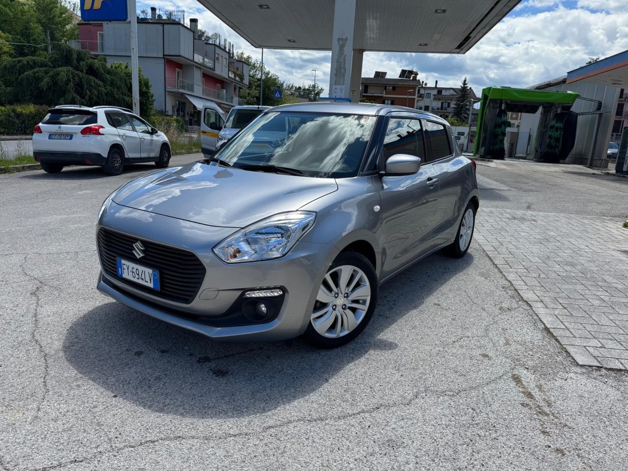 Suzuki Swift 1.2 benzina hybrid 4 cilindri