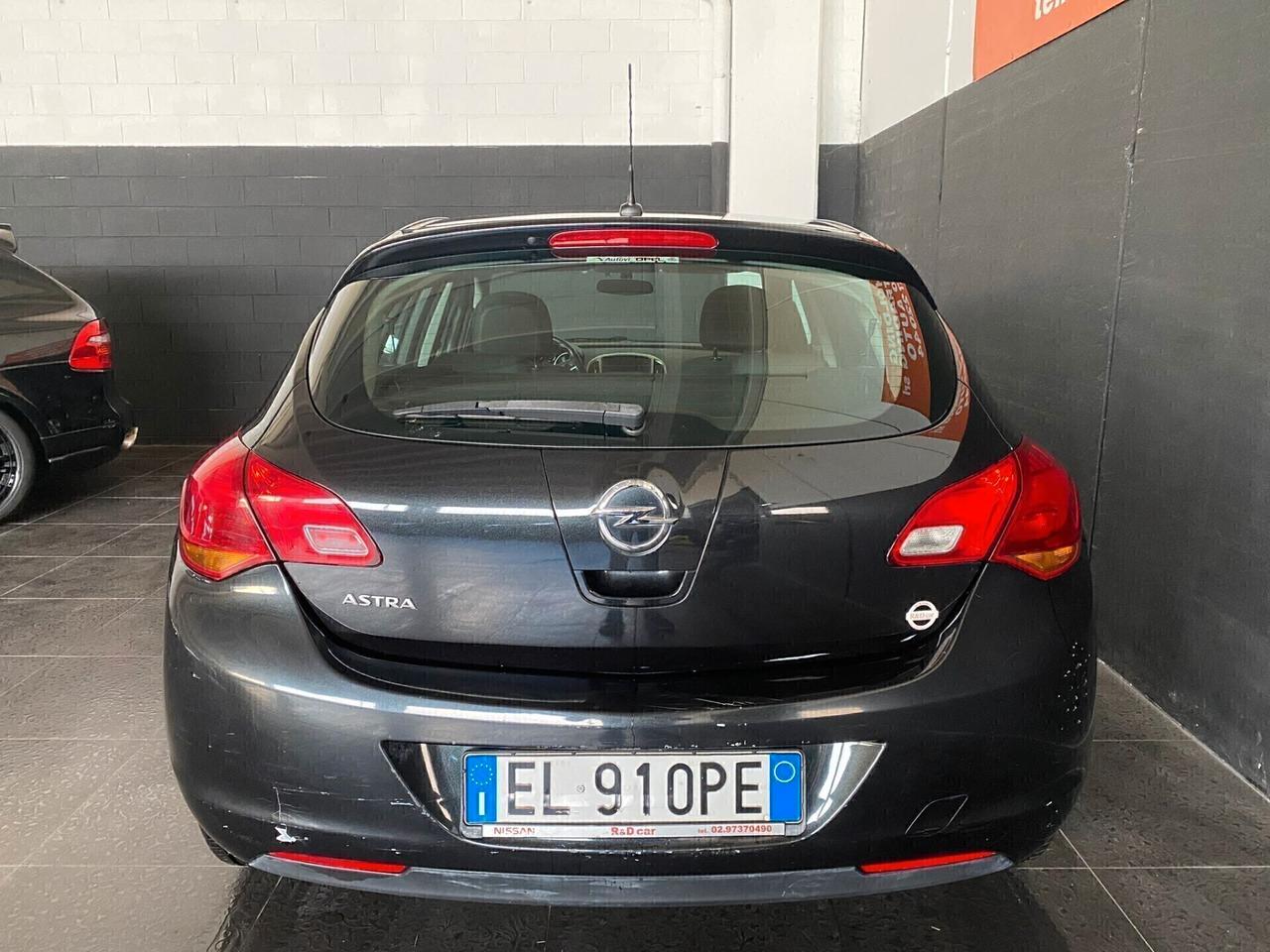 Opel Astra