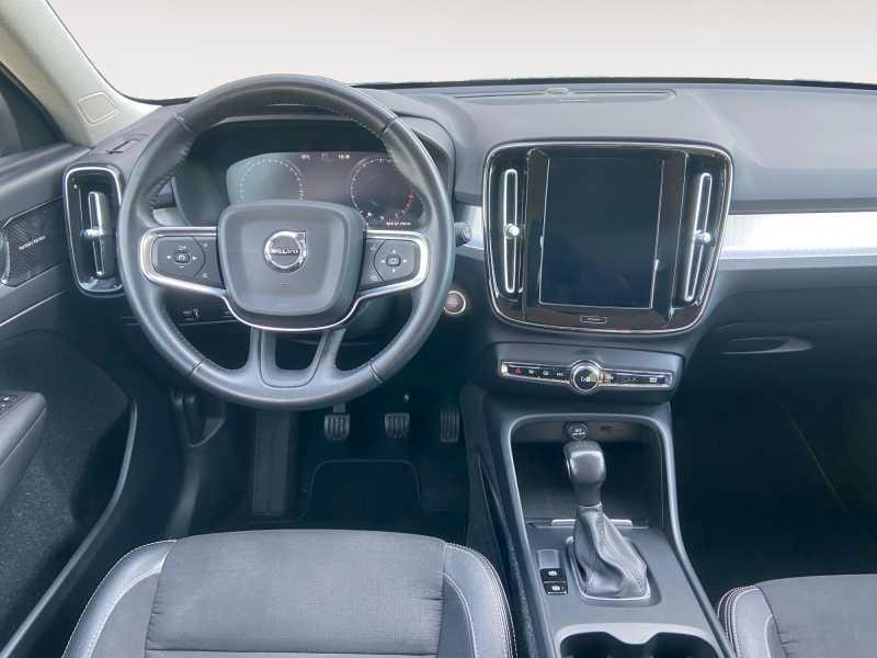 VOLVO XC40 1.5 t3 Momentum 156cv manuale