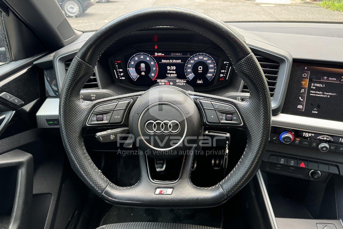 AUDI A1 citycarver 30 TFSI Identity Contrast